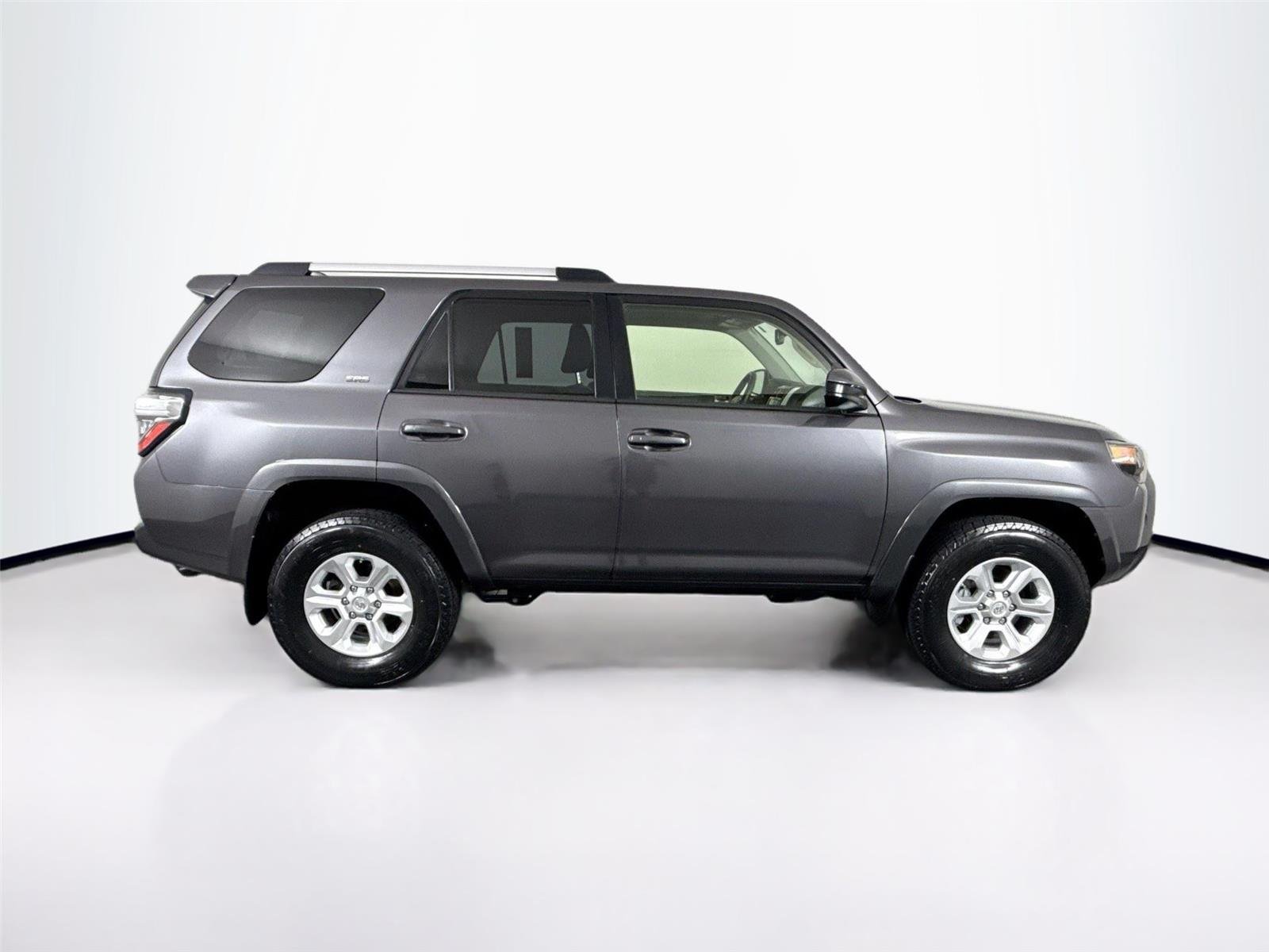 Used 2021 Magnetic Gray Metallic Toyota SR5 image 9