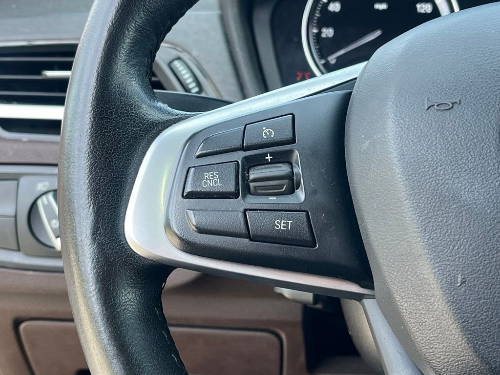 Used 2020 Beige BMW xDrive28i image 32