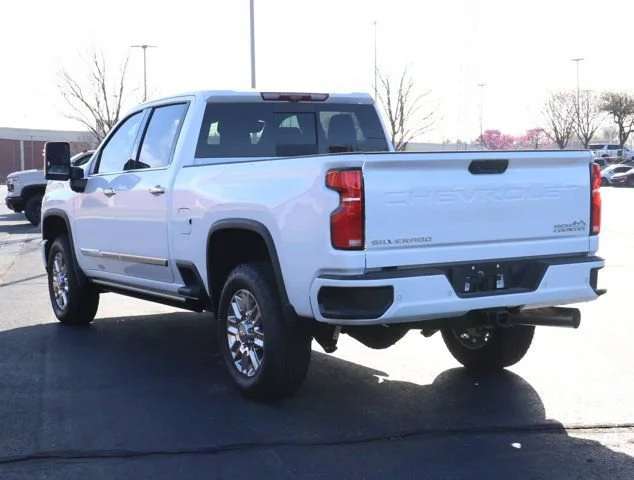 2026 Chevrolet Silverado 2500 HD High Country - Photo 6