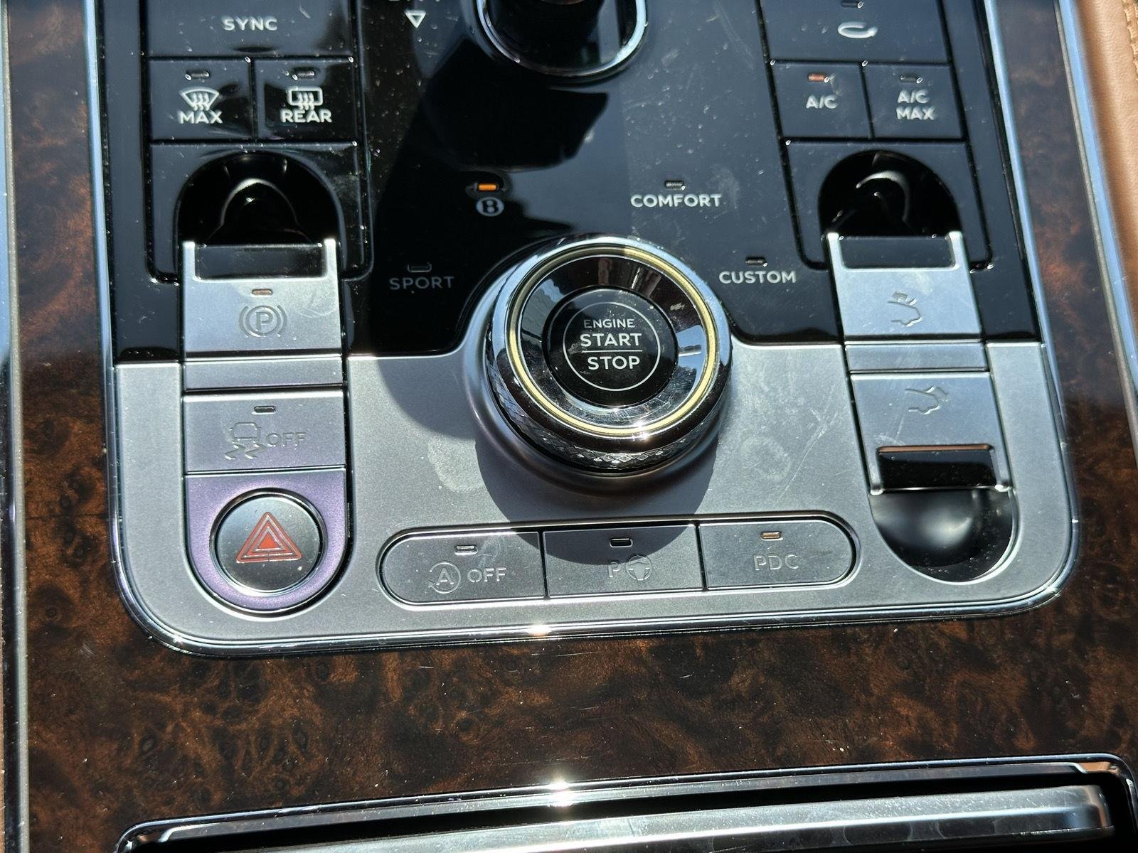 Used 2020 Dark Sapphire BENTLEY  image 36