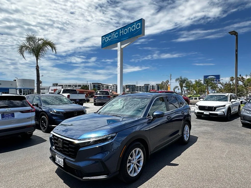 Used 2024 Blue Honda EX-L image 2