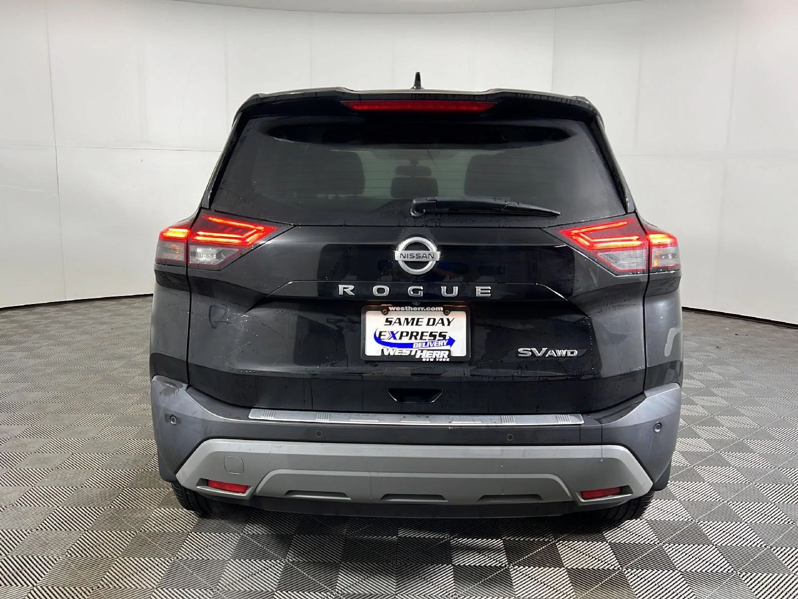 Used 2021 Super Black Nissan SV image 6