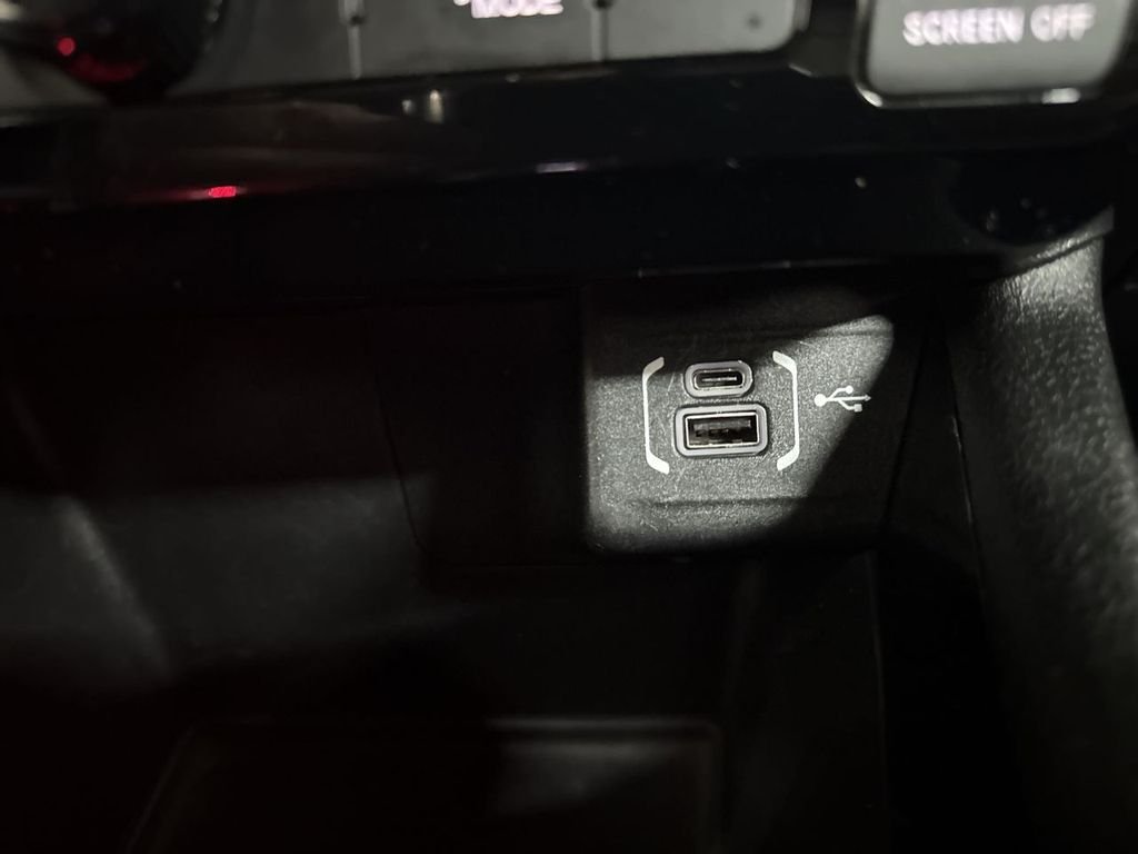 Used 2023 Diamond Black Jeep Limited image 32