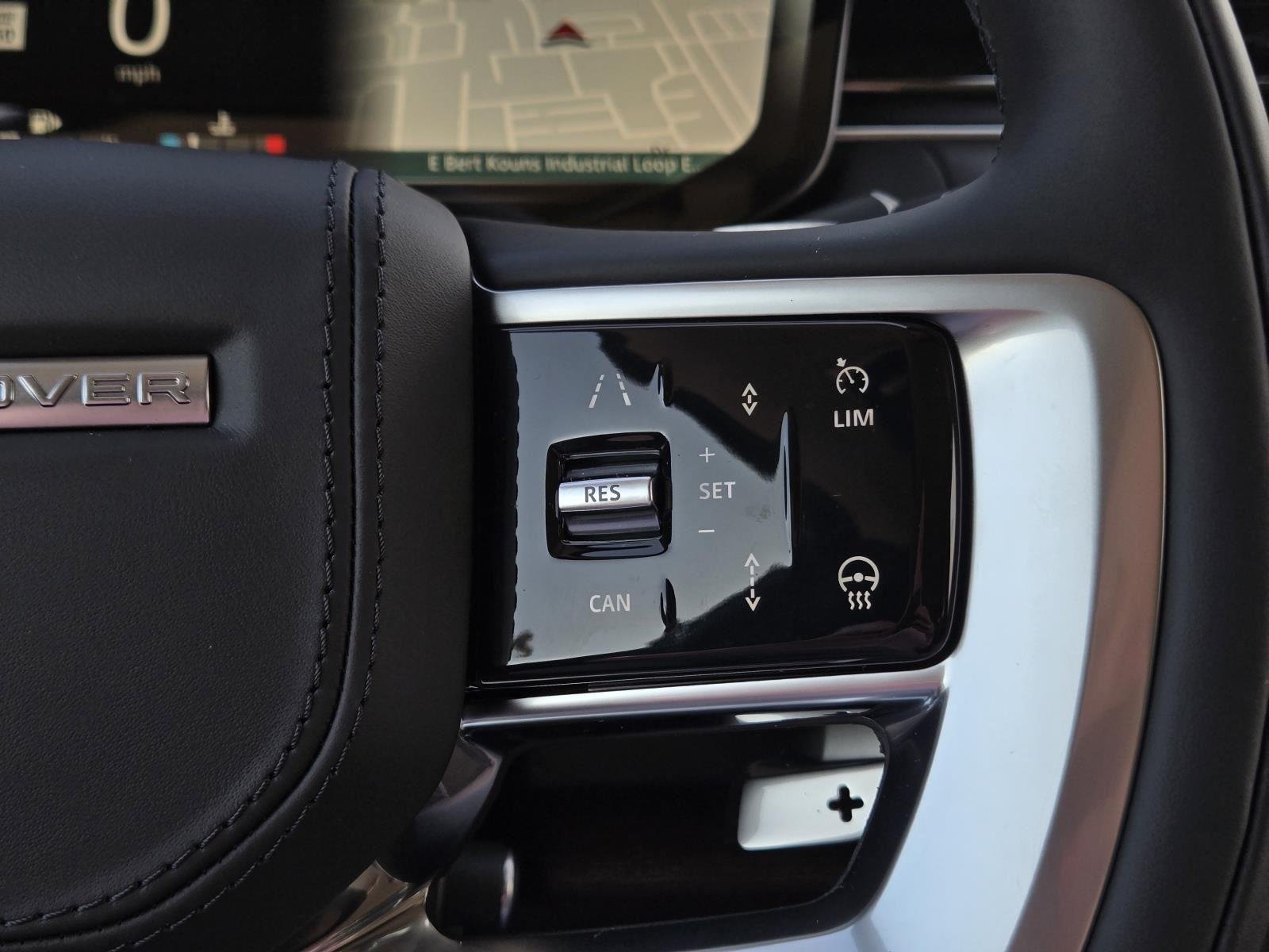 New 2026 Fuji White Land Rover SE image 12