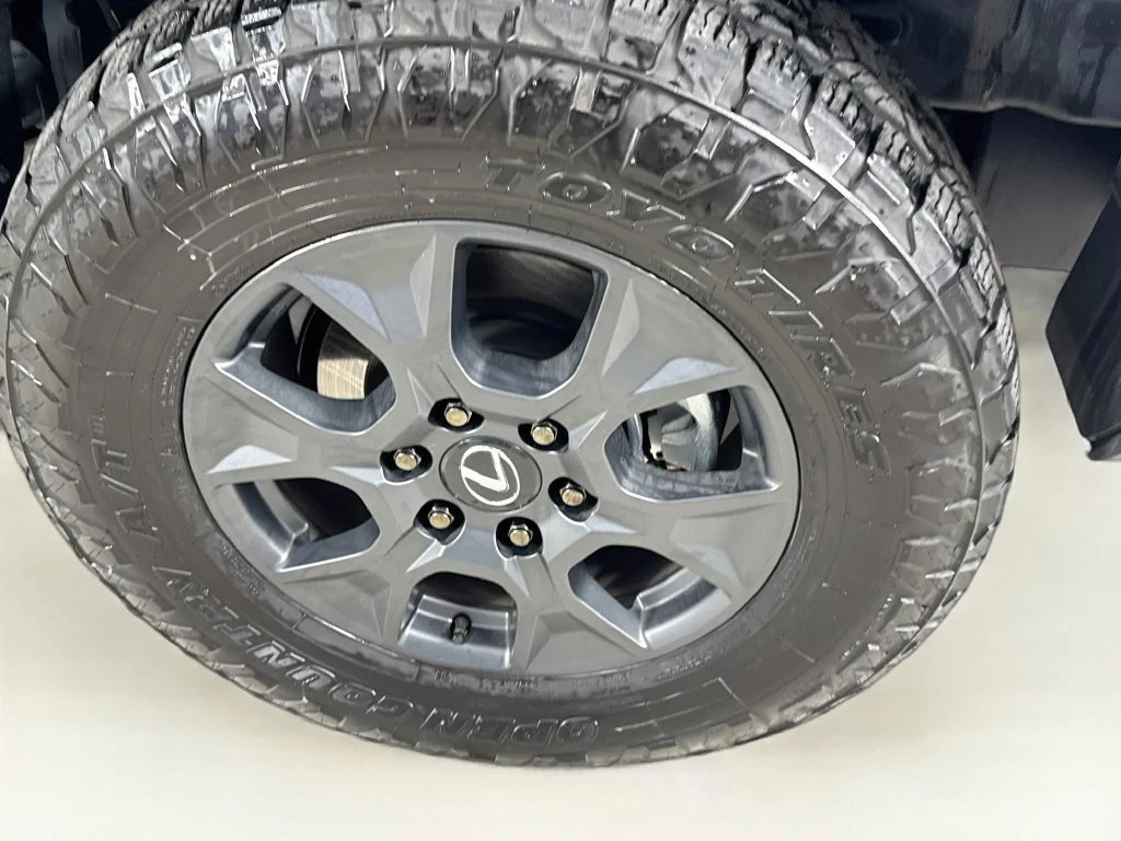 Used 2025 Green Pearl Lexus 550 Overtrail image 43