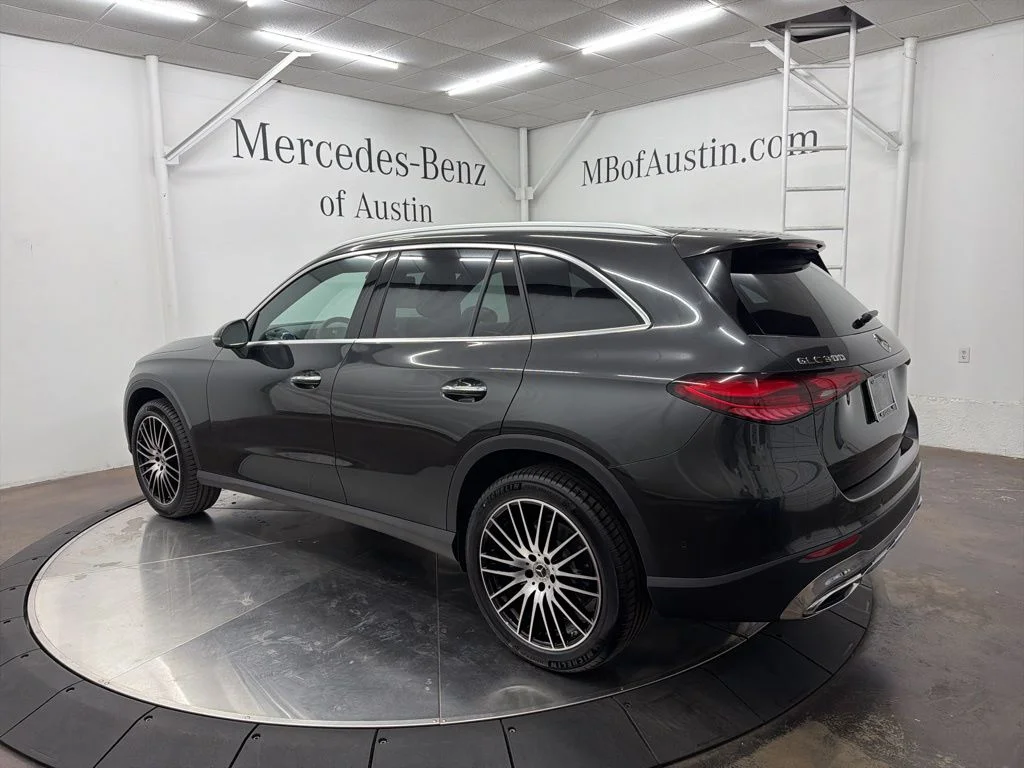 Used 2026 Gray Mercedes-Benz GLC 300 image 5