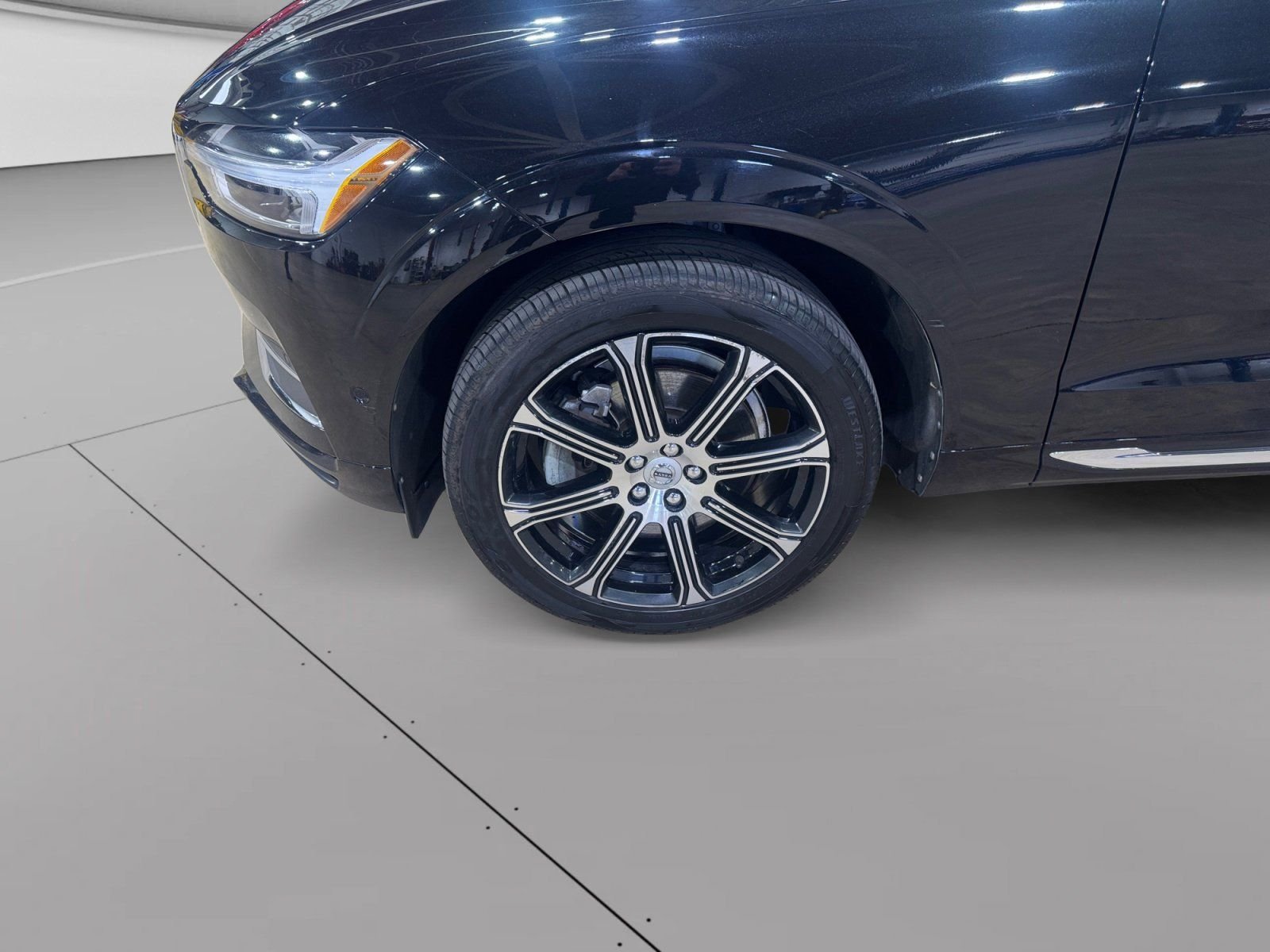 Used 2018 Black Volvo T6 Inscription image 3
