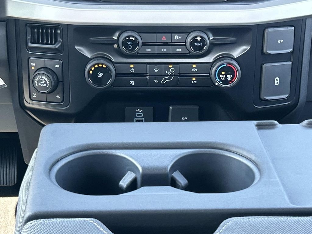 New 2027 Carbonized Gray Metallic Ford F-250® XL image 17