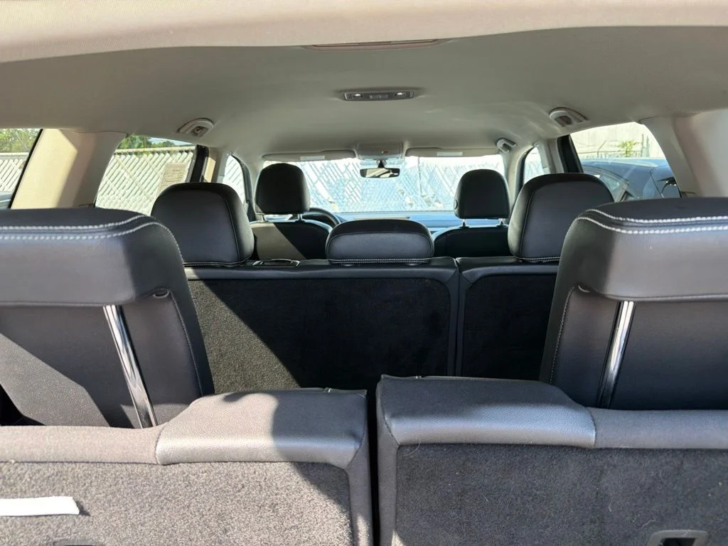 Used 2021 Gray Volkswagen 3.6L V6 SE w/Technology image 19