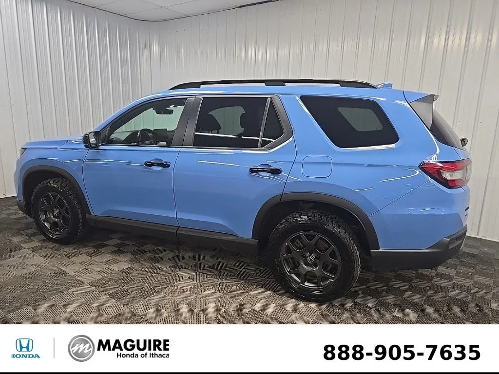 Used 2024  Honda TrailSport image 4