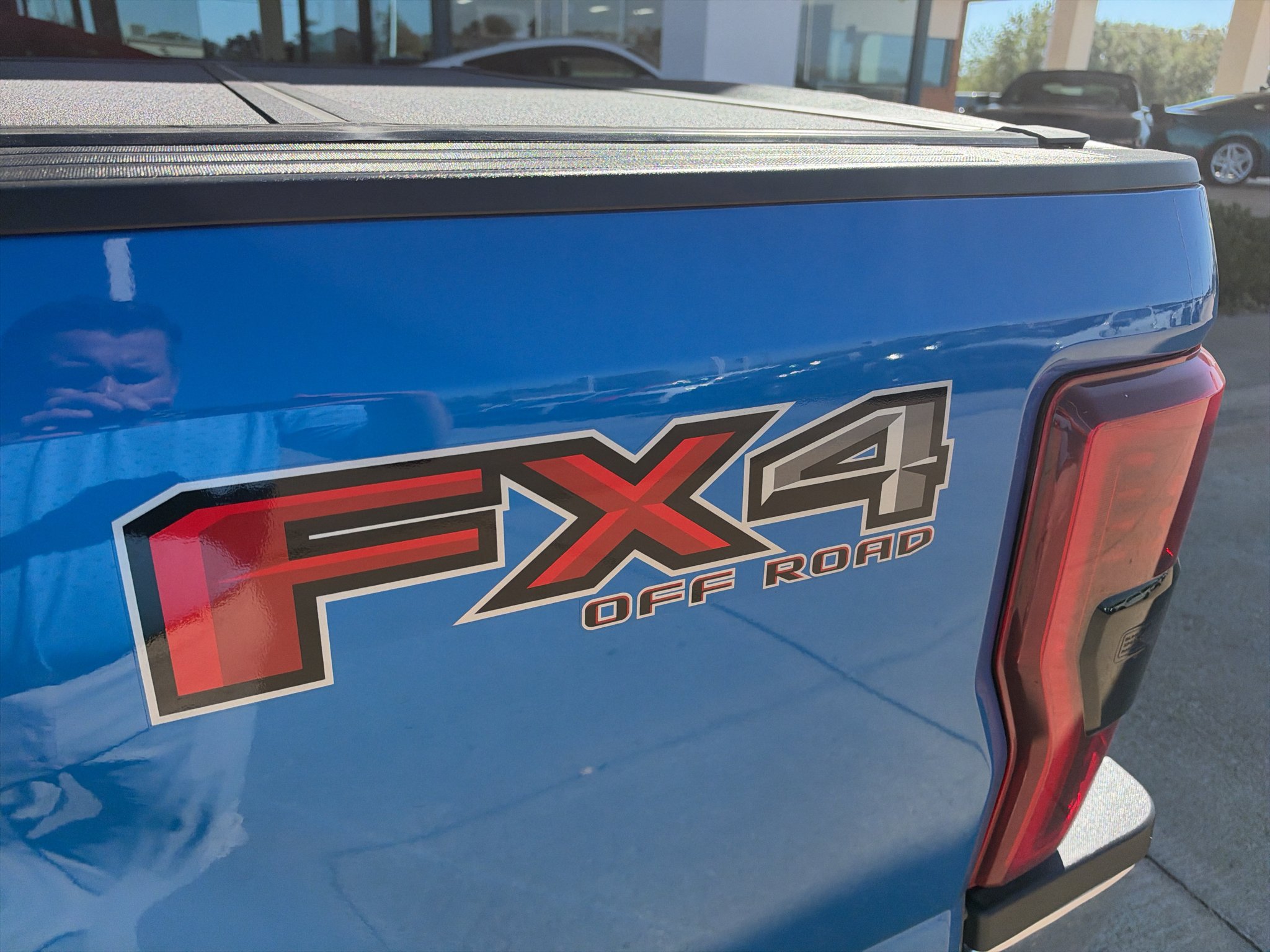 Used 2020 Velocity Blue Metallic Ford XL image 10