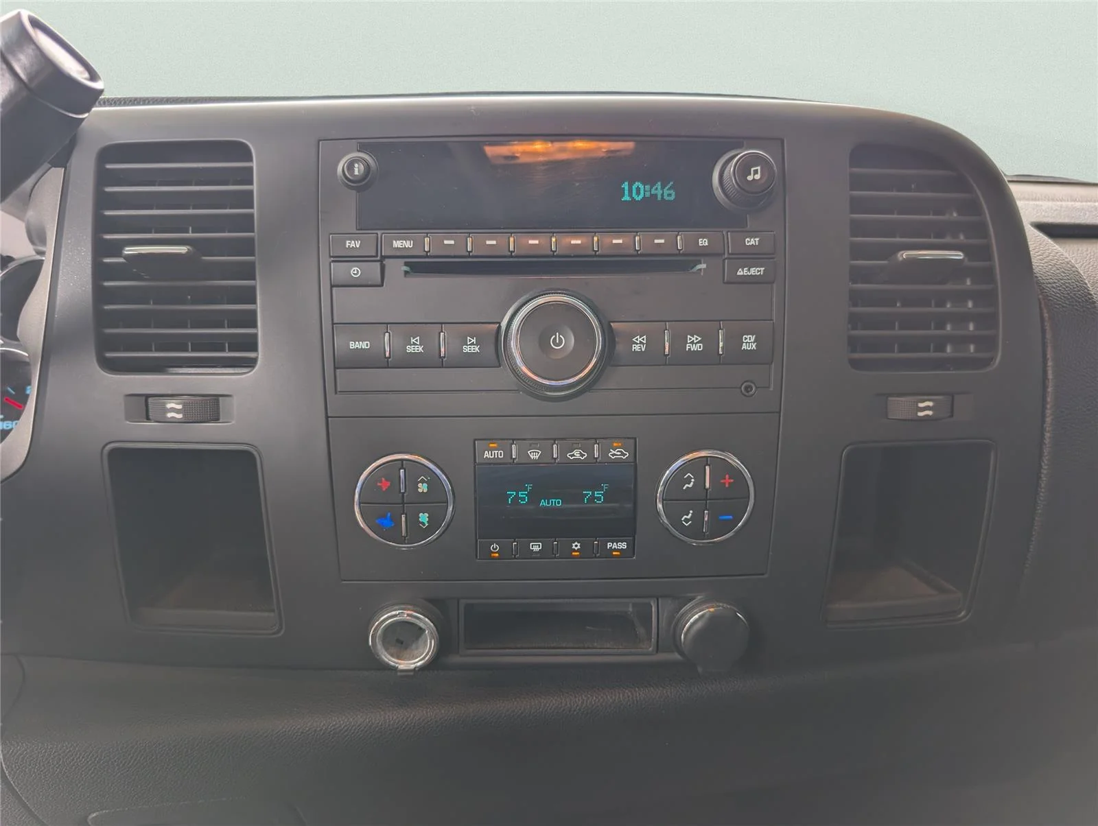 Used 2007 Summit White GMC SLE2 image 15