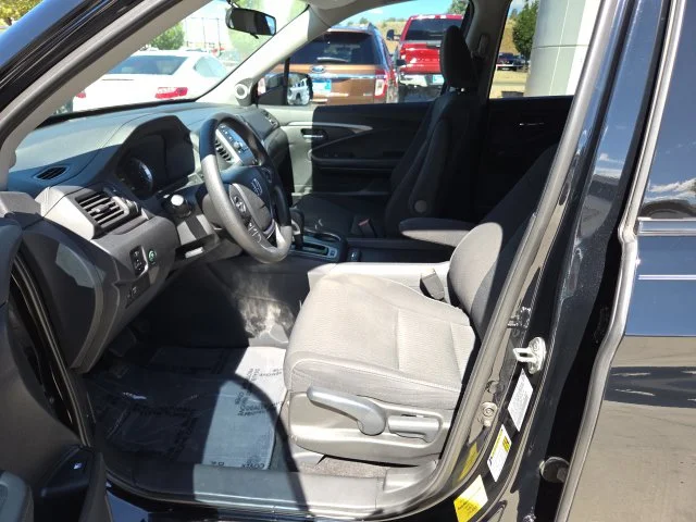 Used 2019  Honda Sport image 15