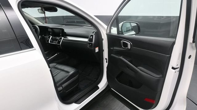 Used 2021 White Kia EX image 13