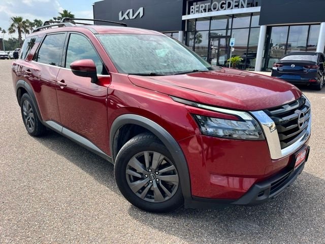 2023 Nissan Pathfinder SV
