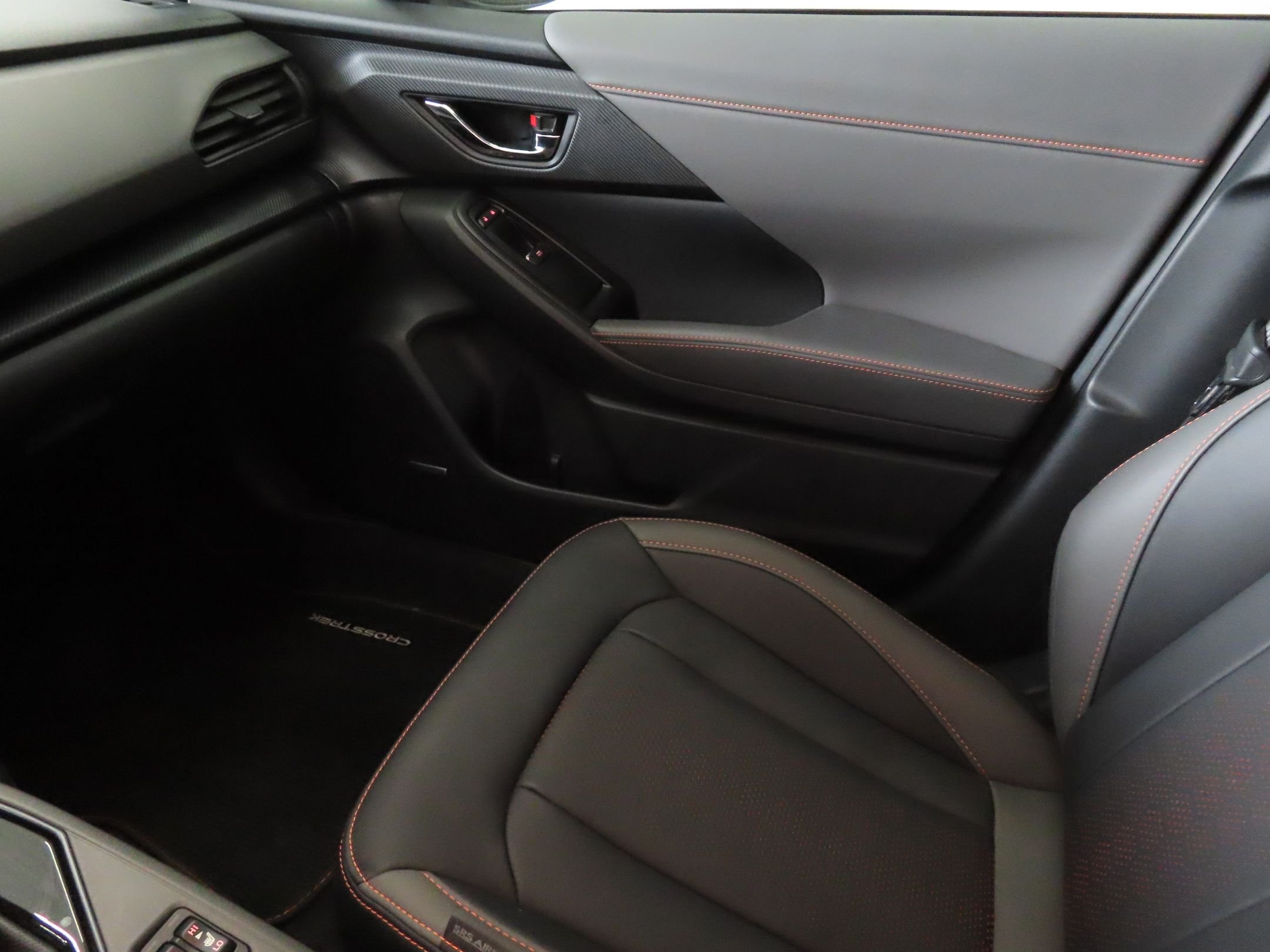 Used 2025 White Subaru Limited image 19