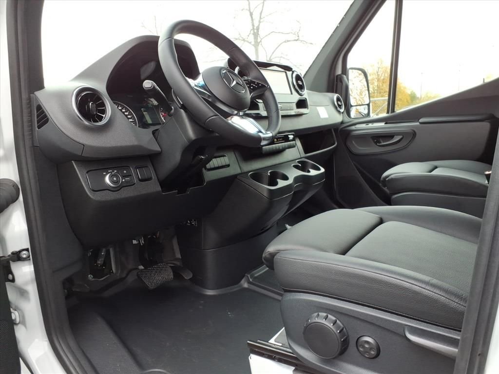 2025 Mercedes-Benz Sprinter Cargo Van Base - Photo 10