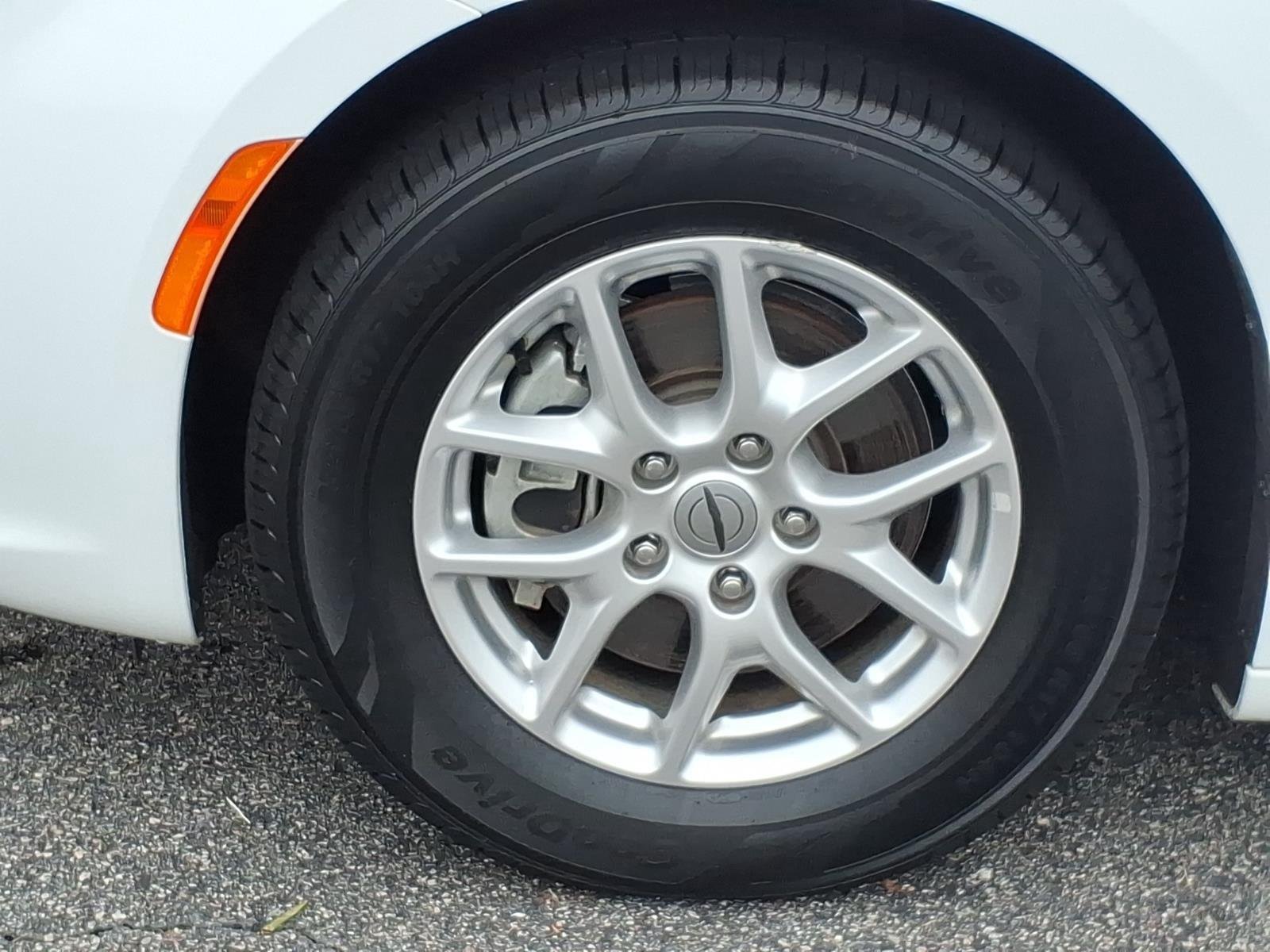 Used 2023 Bright White Clearcoat Chrysler Touring L image 4