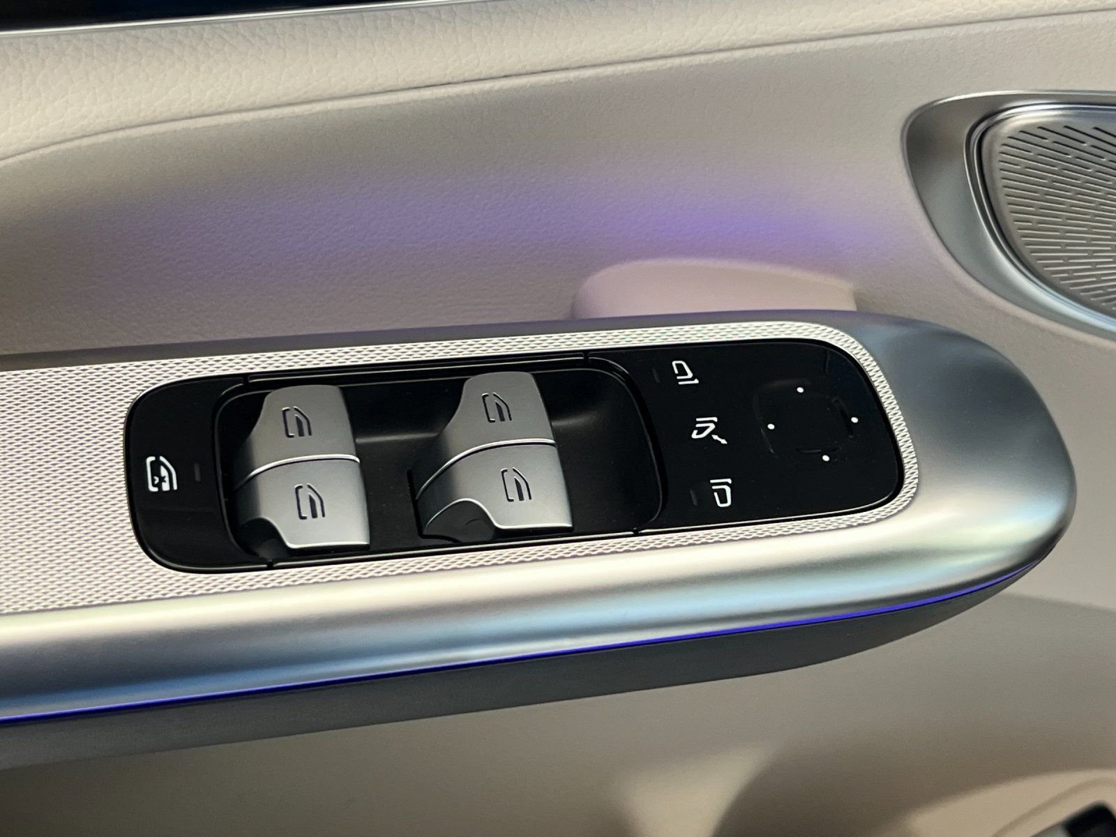 New 2026 Polar White Mercedes-Benz 300 image 15