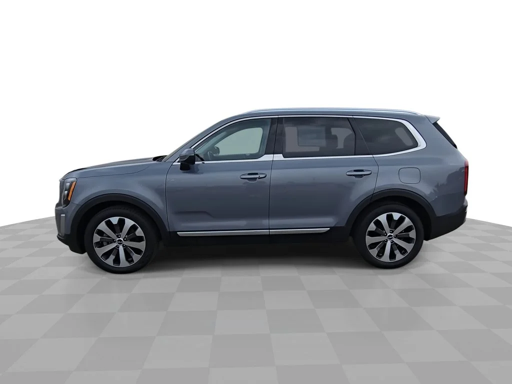 Used 2022 Silver Kia EX image 5