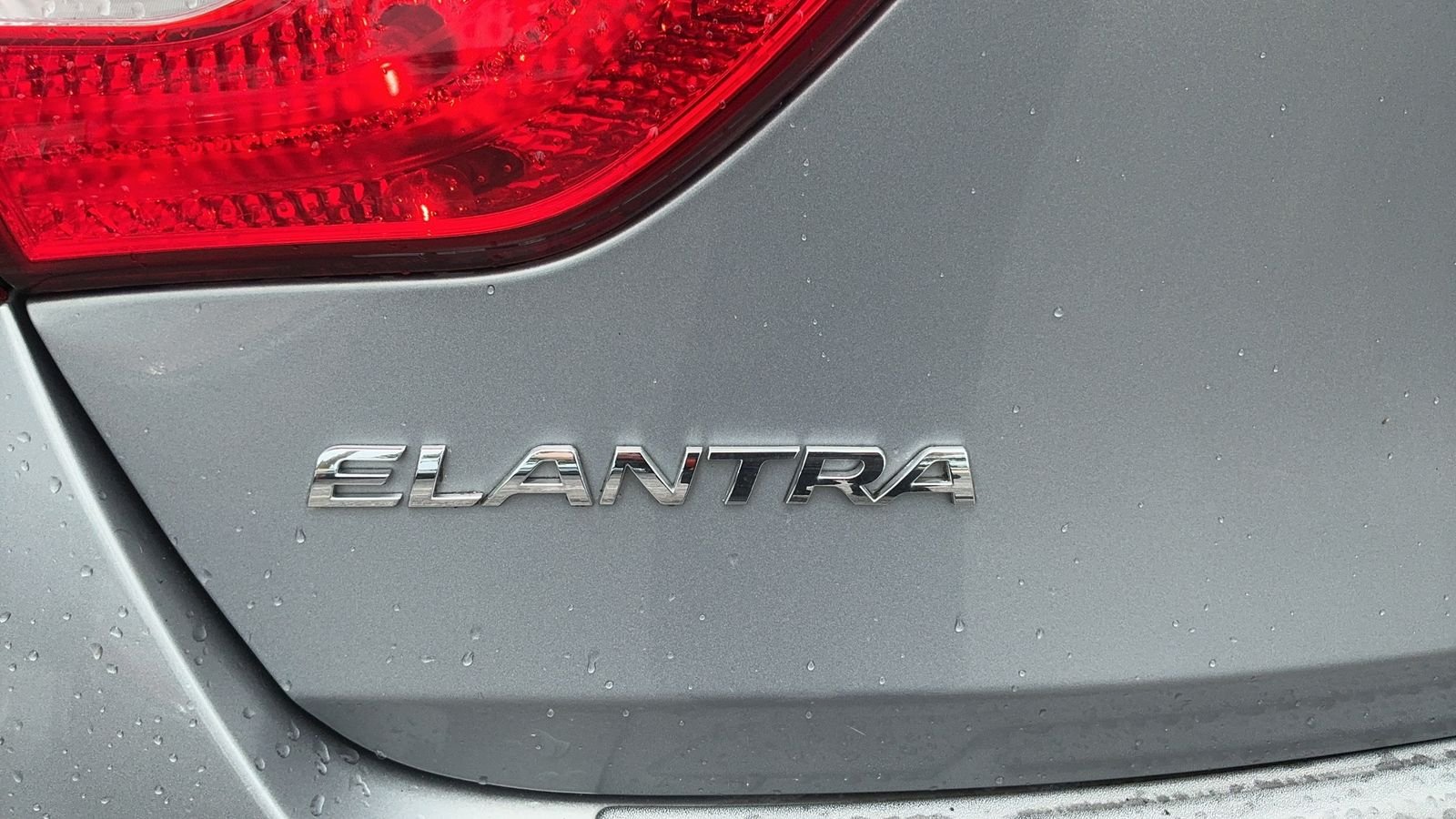 Used 2015 Gray Hyundai Base image 19