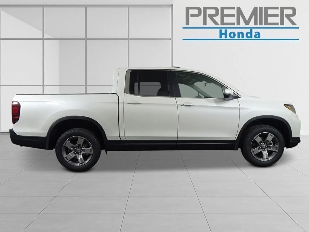 New 2026 White Honda RTL image 6