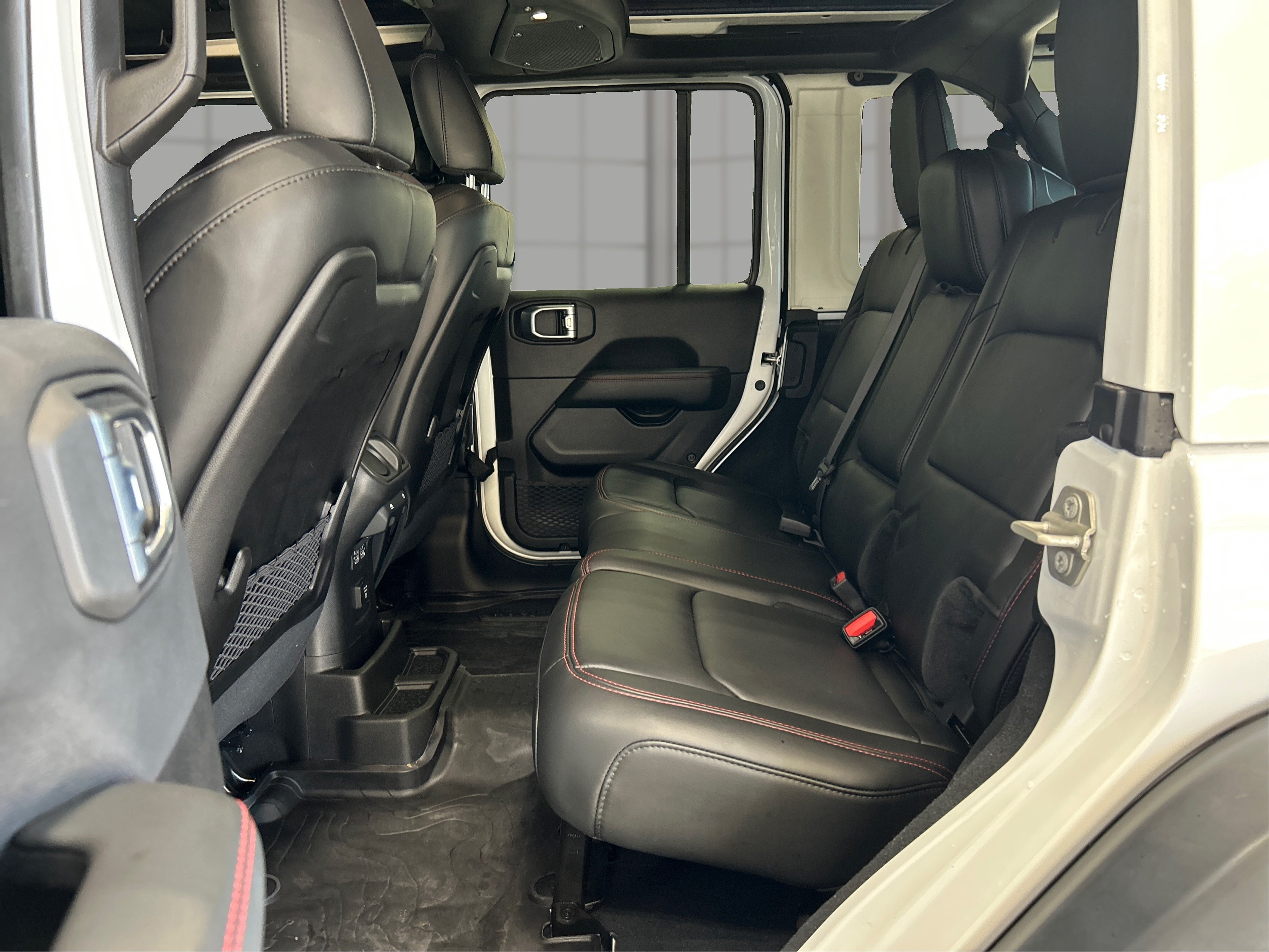 Used 2024 White Jeep Rubicon image 10