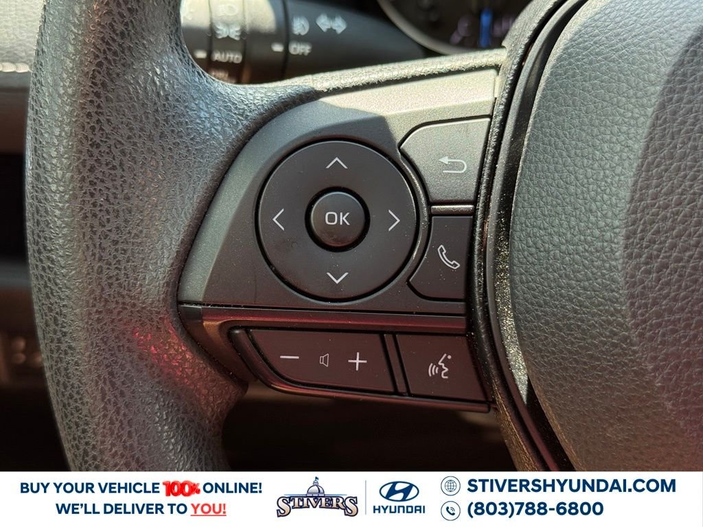 2021 Toyota RAV4 XLE - Photo 32