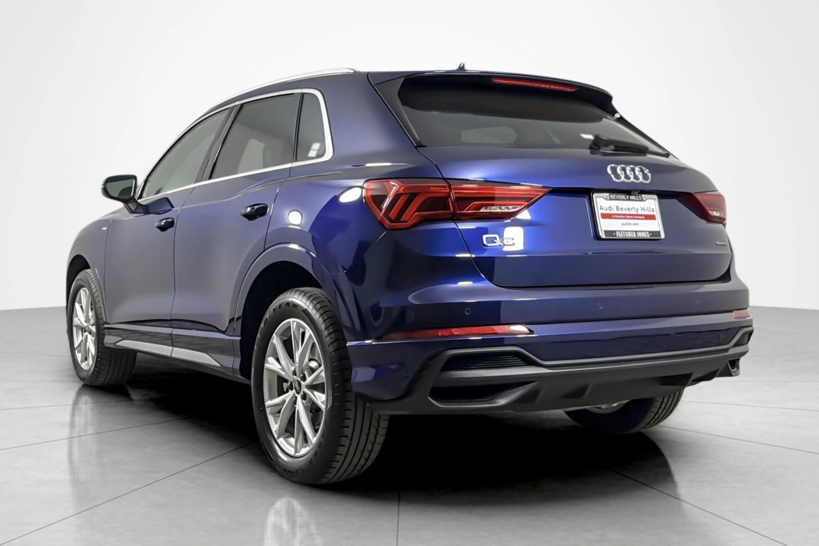 Used 2023 Navarra Blue Metallic Audi S line Premium Plus 45 TFSI quattro image 3