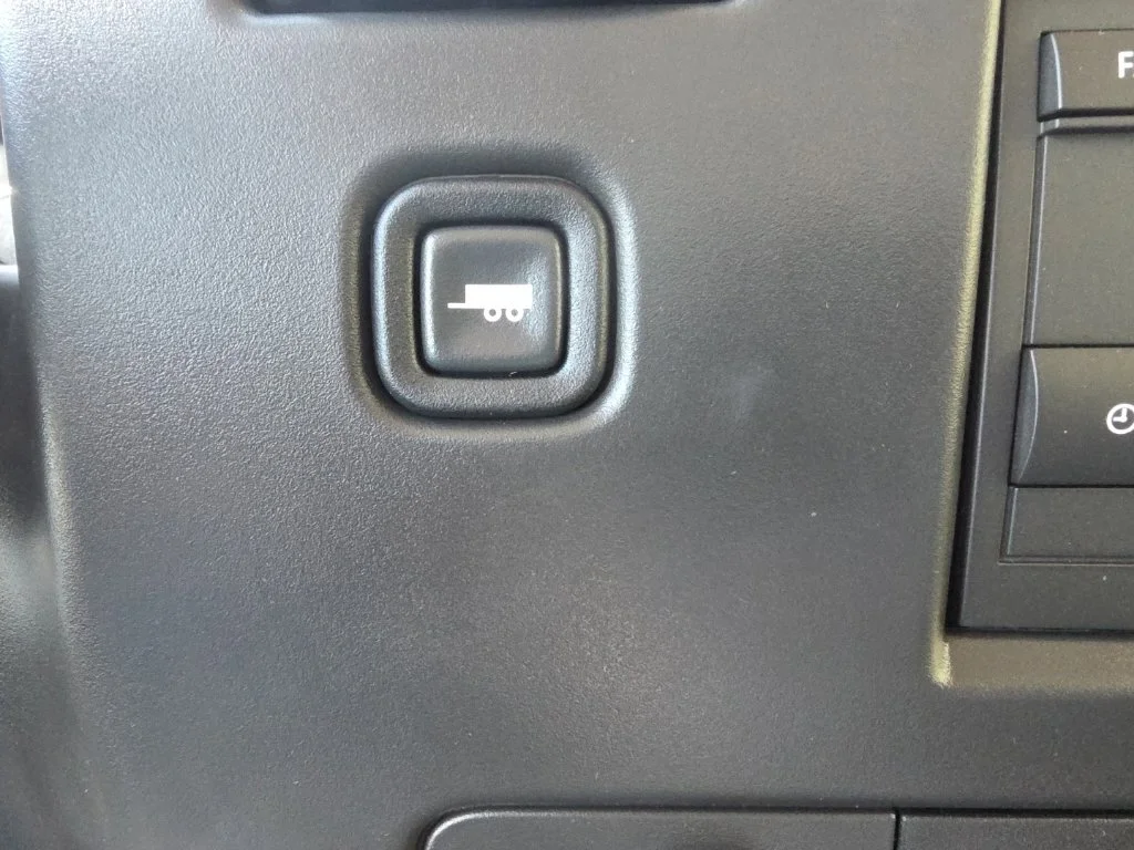2026 GMC Savana Cargo Work Van - Photo 6