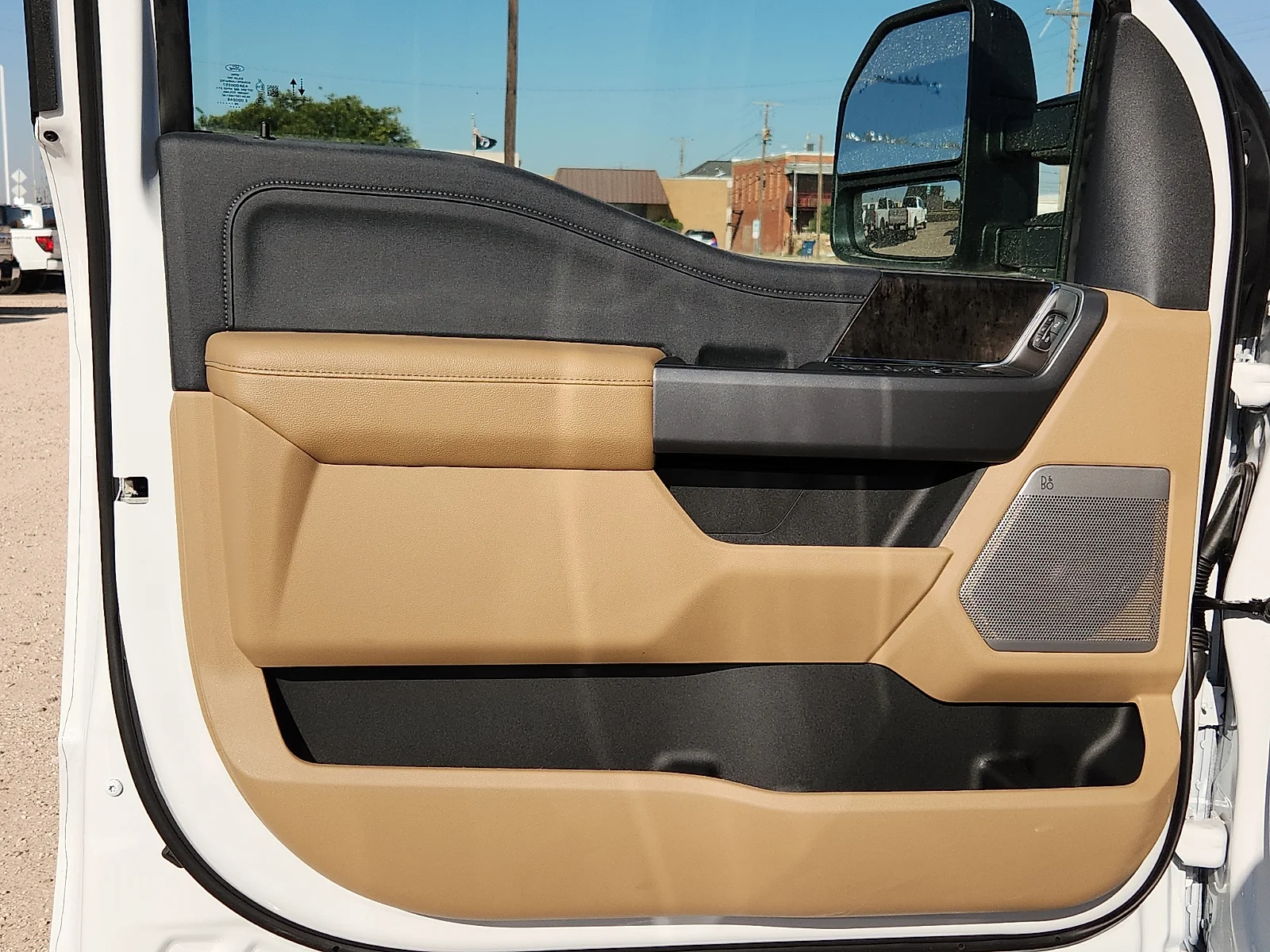 New 2026 Oxford White Ford Lariat image 14
