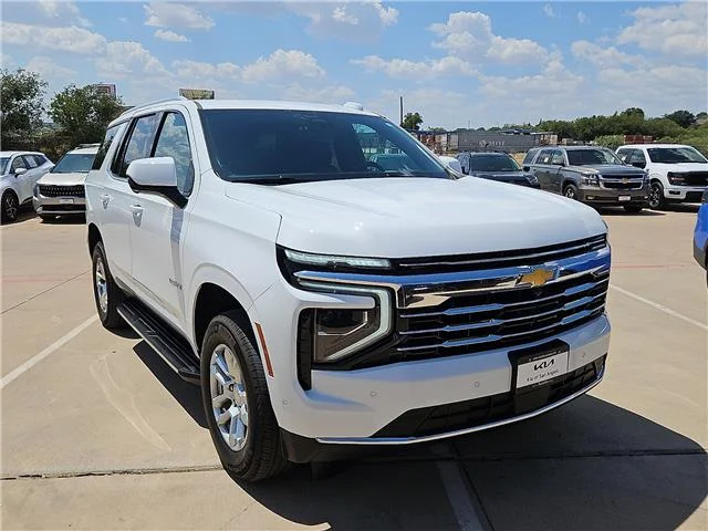 Used 2025 Summit White Chevrolet LT 4x2 image 7