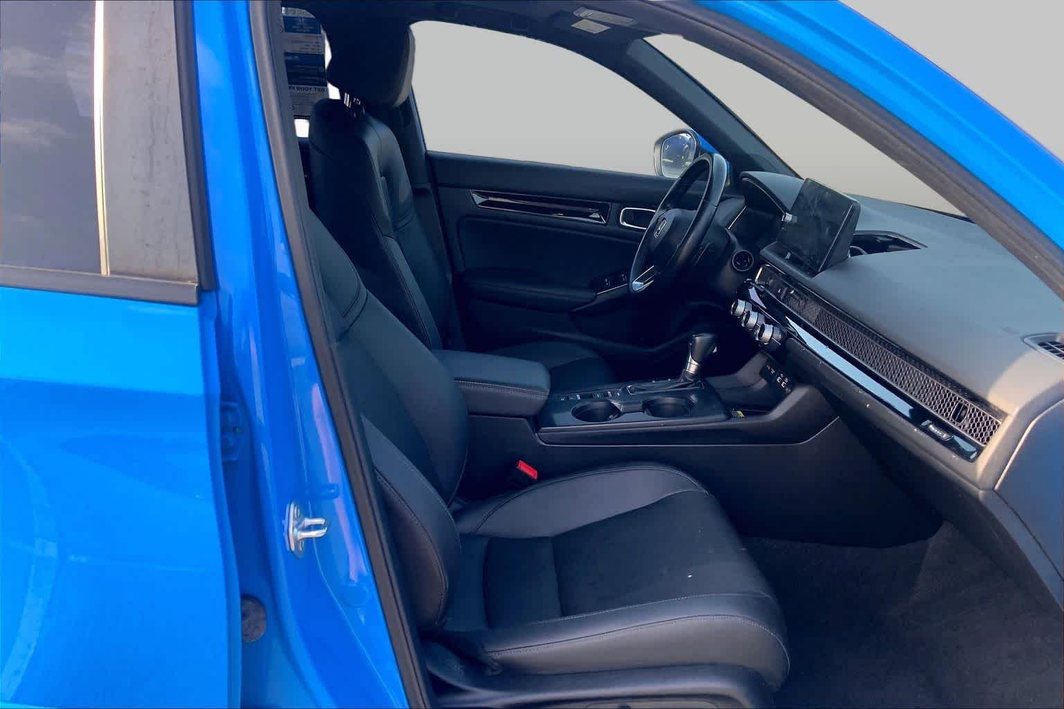 Used 2022 Boost Blue Pearl Honda Sport Touring image 7