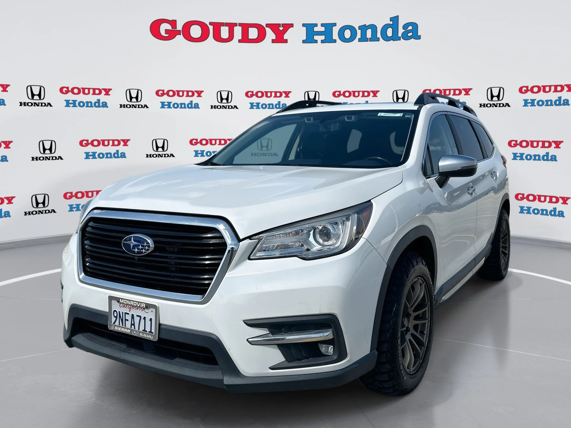 2021 Subaru Ascent Touring's photo