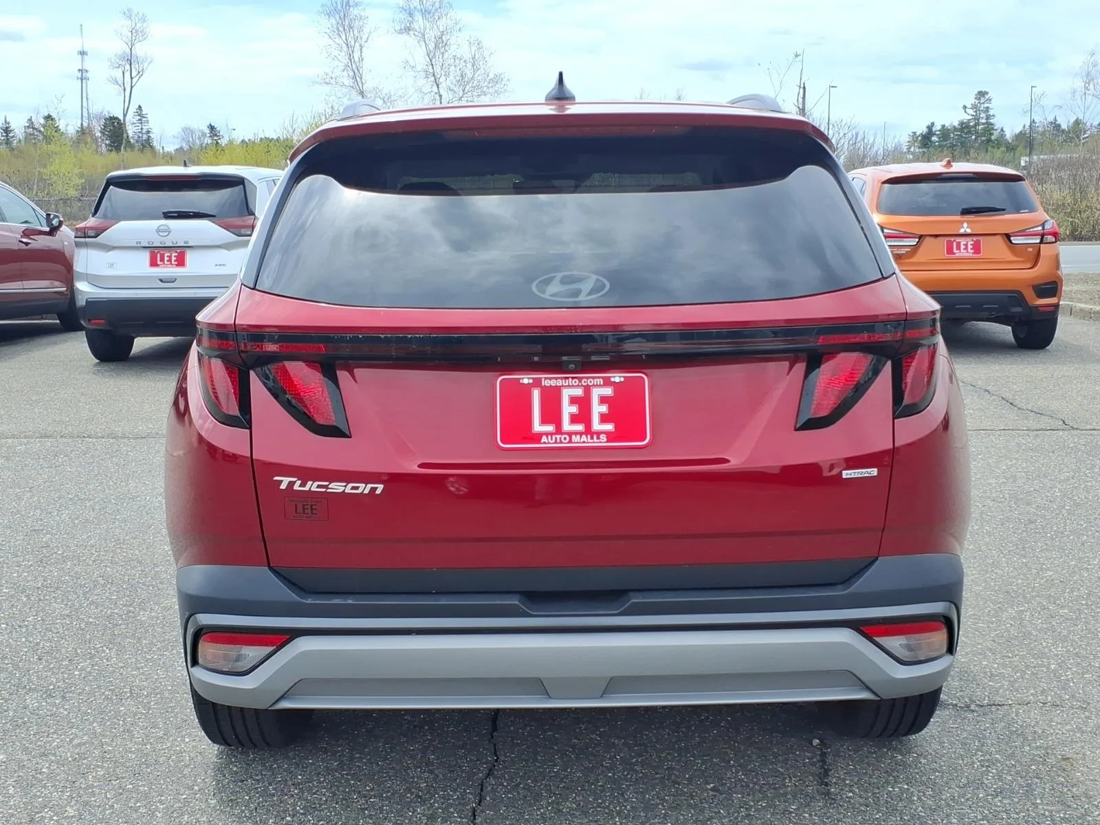 Used 2025 Red Hyundai SEL image 6