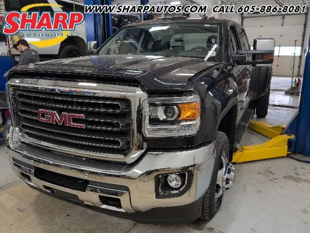 2016 GMC Sierra 4WD Crew Cab Standard Box SLT's photo