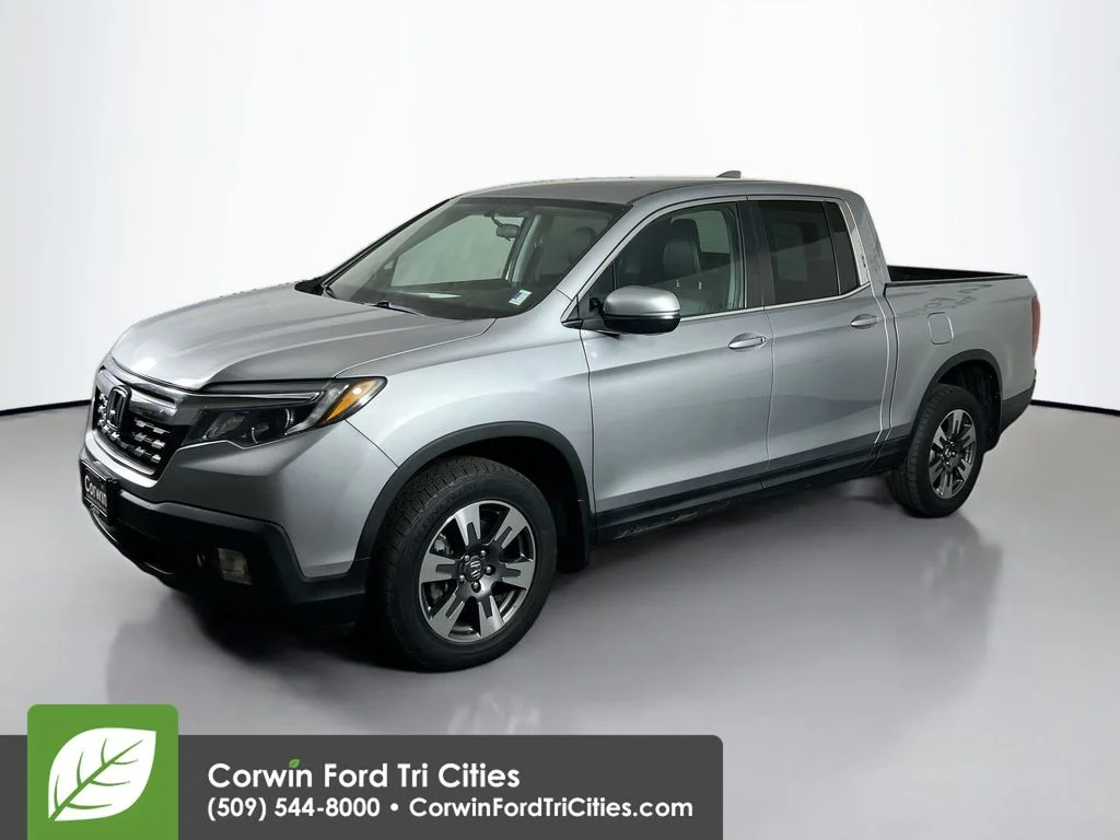 Used 2017 Silver Honda RTL image 5