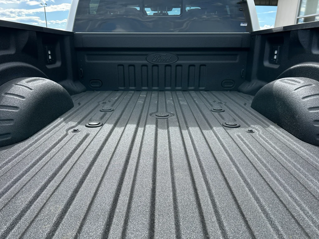 New 2026 Star White Metallic Tri-Coat Ford F-350® King Ranch® image 30