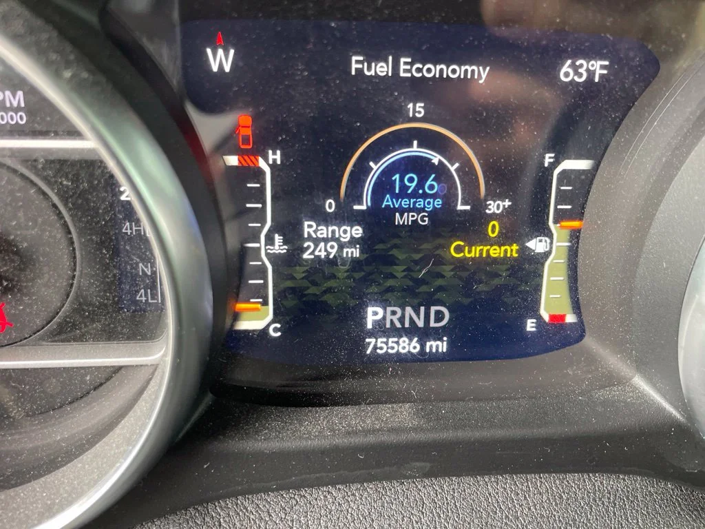 Used 2020 Blue Jeep Sport image 7