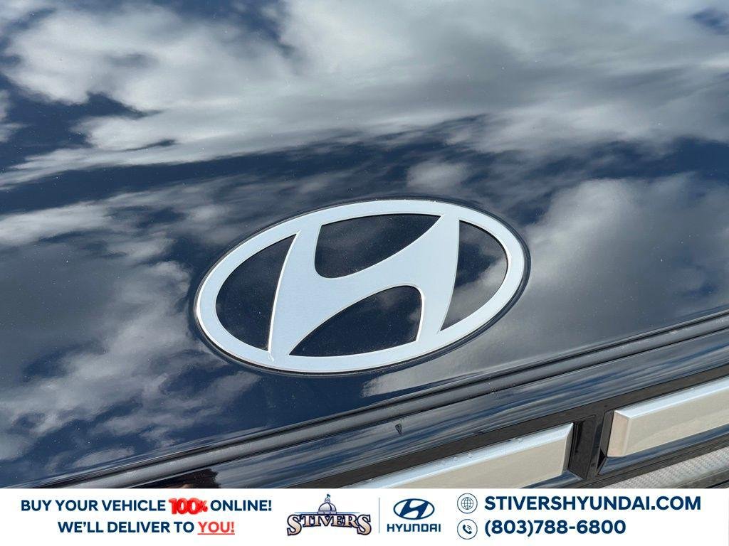 New 2026 Black Hyundai SEL FWD image 7