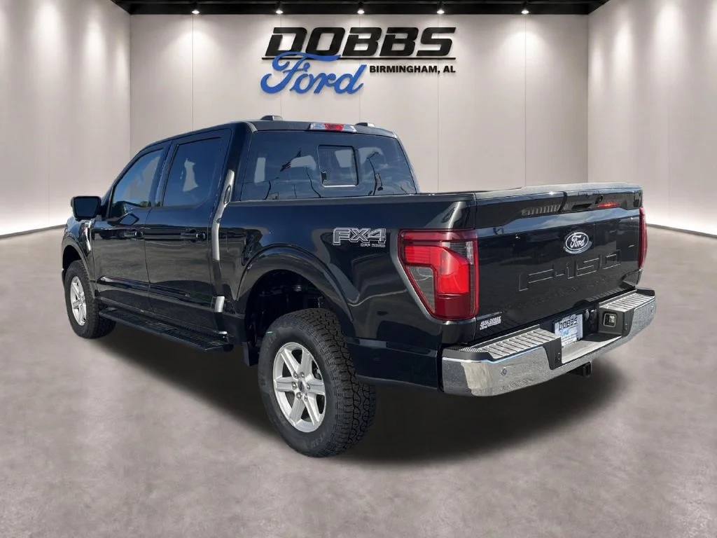 New 2026 Agate Black Metallic Ford XLT image 5