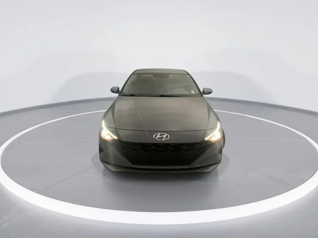 Used 2022 Gray Hyundai SEL image 9