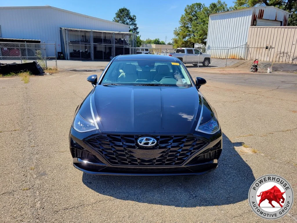 Used 2023 Black Hyundai SEL image 10