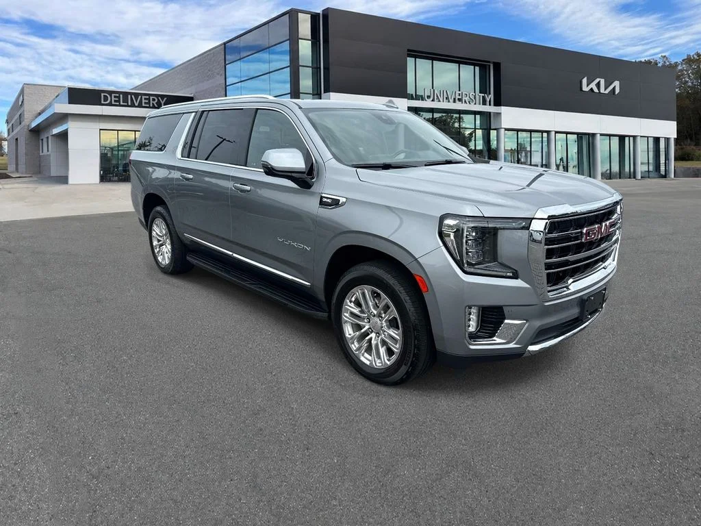 Used 2023 Silver GMC SLT image 1