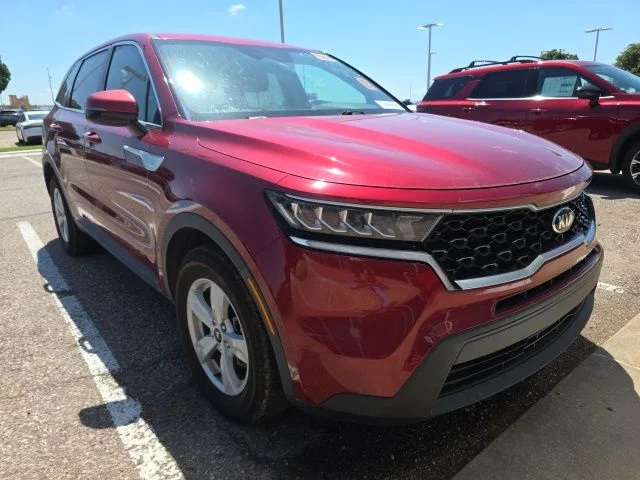 2021 Kia Sorento LX AT's photo