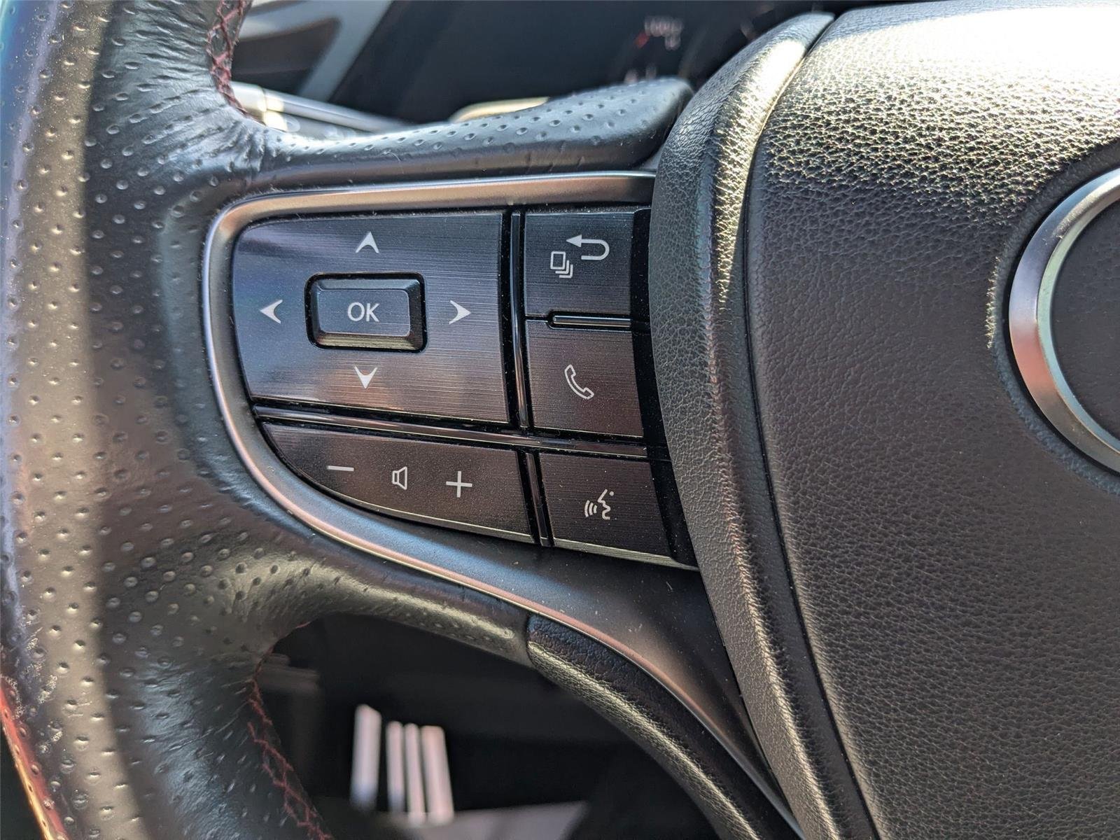 Used 2023  Lexus ES 350 F SPORT Handling image 17