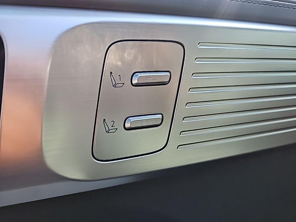 2026 Hyundai Santa Fe Limited - Photo 12