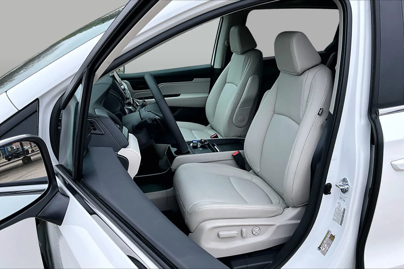 New 2026 Platinum White Pearl Honda EX-L image 9