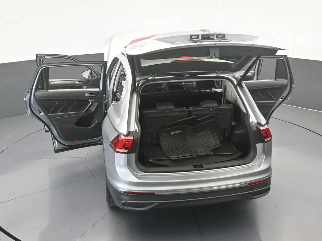 Used 2024 Silver Metallic Volkswagen 2.0T SE image 68