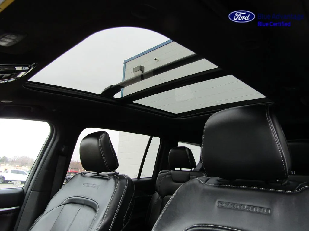 Certified Used 2022 Velvet Red Pearlcoat Jeep Overland image 11